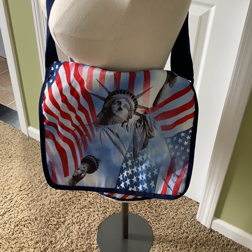 Statue Of Liberty shoulder/book bag.